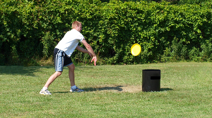 Deflecting a bucket